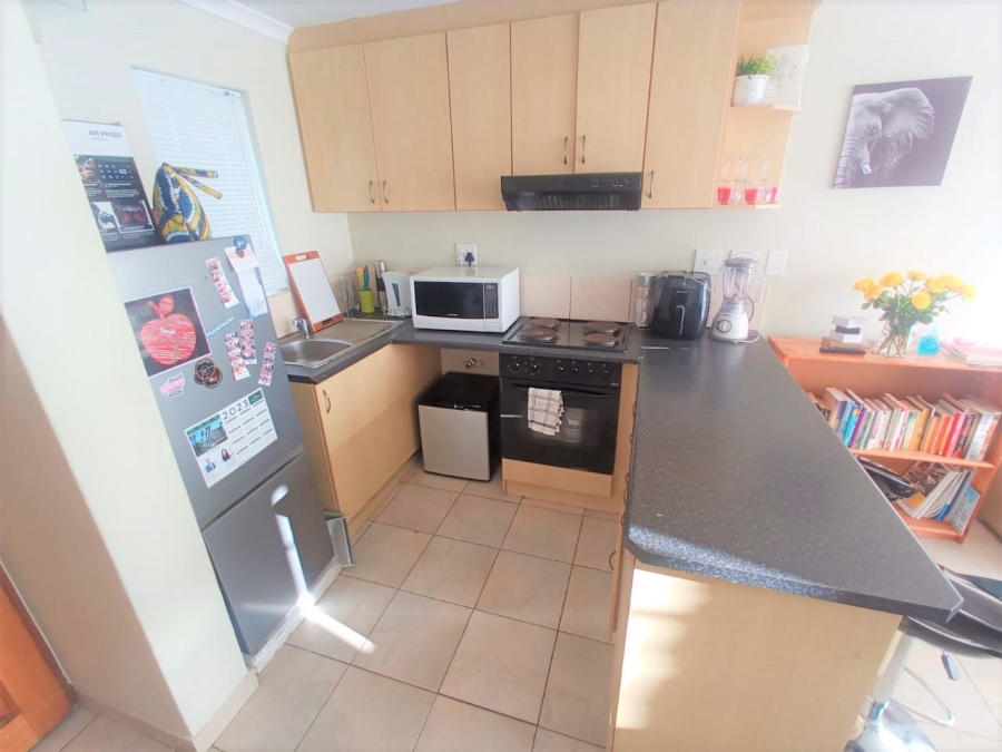 1 Bedroom Property for Sale in Waves Edge Western Cape
